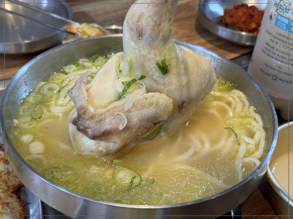 닭한마리칼국수 이미지