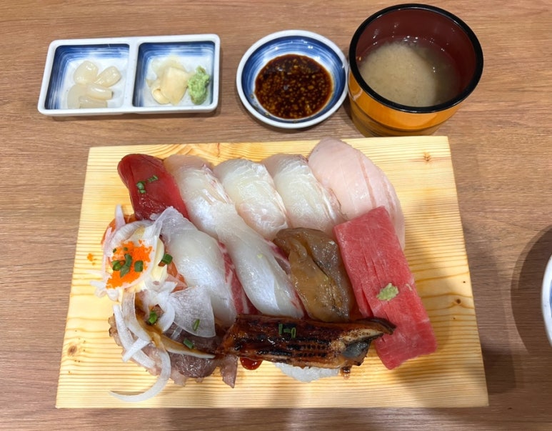 스시에 롤람 이미지