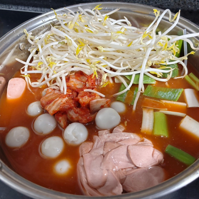 뚜껑집부대찌개 이미지
