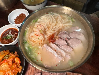 동문시장고기국수금복식당 이미지
