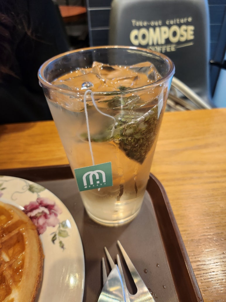컴포즈커피 검단사거리점 이미지