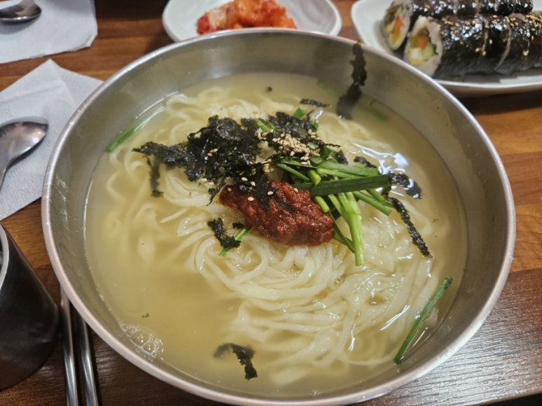 예림손칼국수 이미지