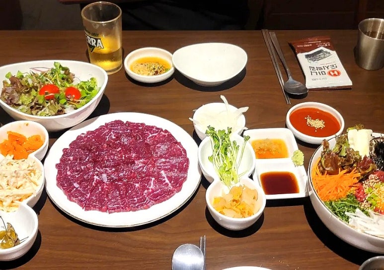 정성육회 덕신점 이미지