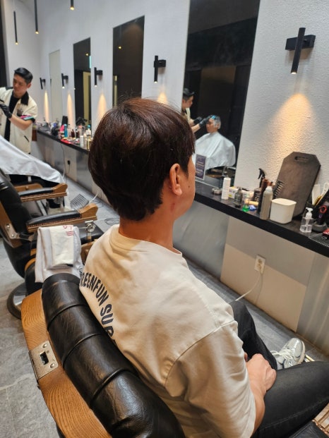 남성컷전문멋진남자 이미지