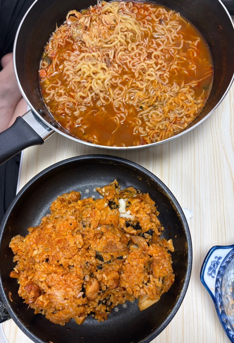 비오네손칼국수 이미지