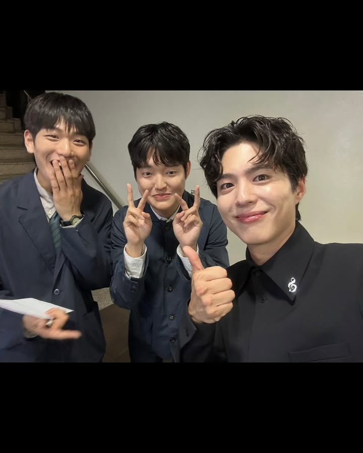 산만한시선 이미지