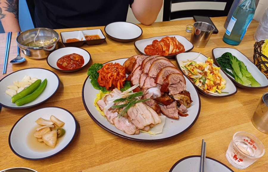 제주장충왕족발 이미지