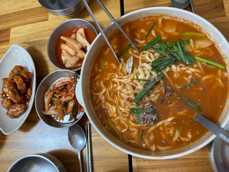 비오네손칼국수 이미지