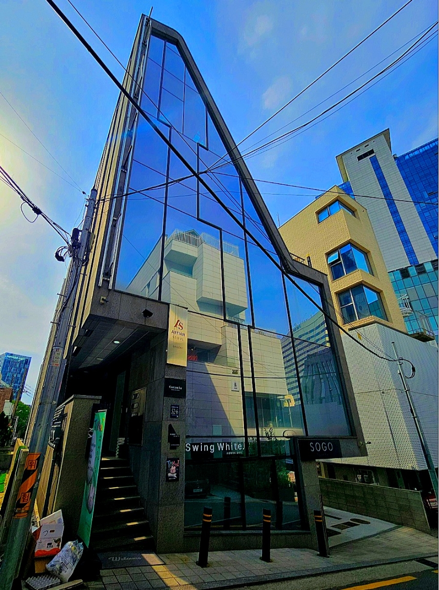 커티즘바이 이미지