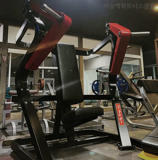 머슬맥휘트니스클럽 이미지