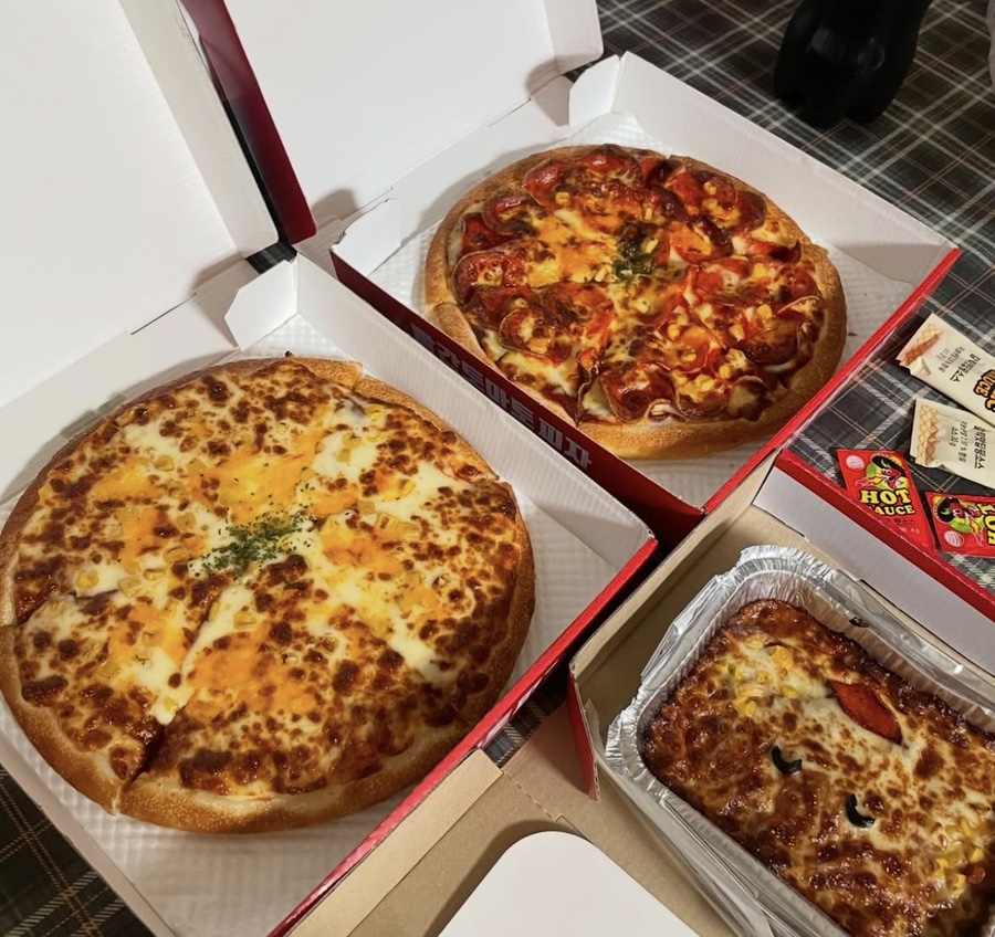 빨간토마토피자 이미지