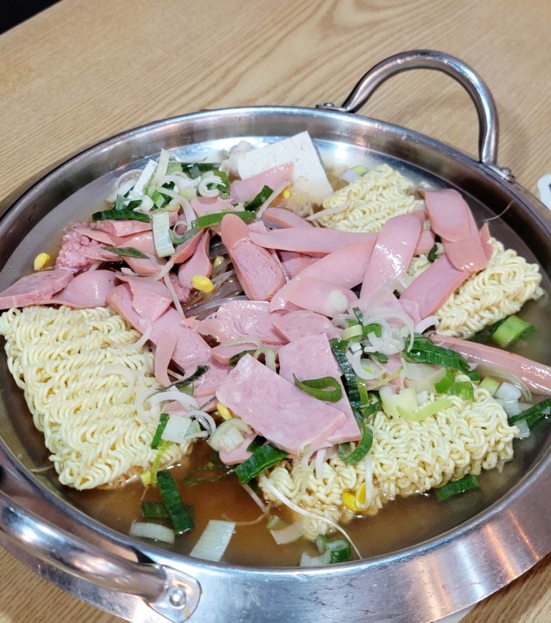 소문난의정부부대찌개춘천시청점 이미지