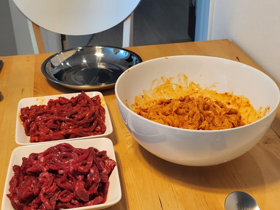 푸줏간육회 이미지