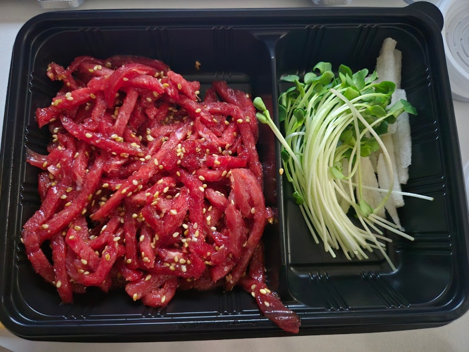 육회란 연어다 홍대,서교점 이미지
