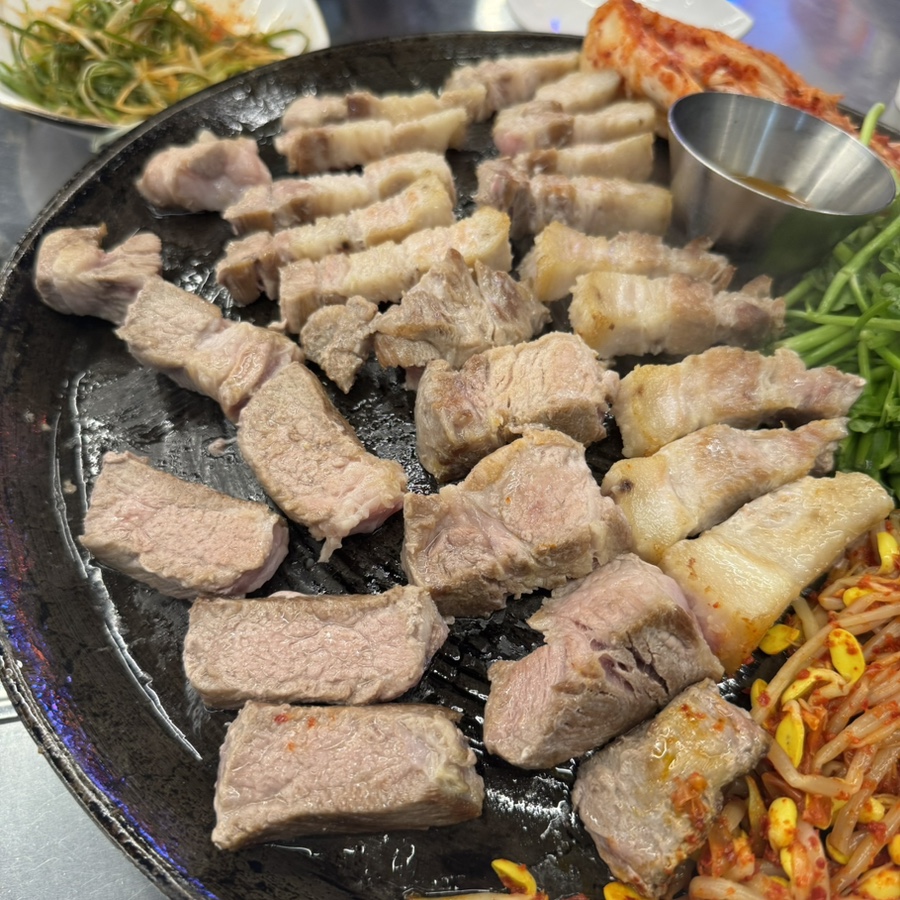 할매솥뚜껑삼겹살 부천점 이미지