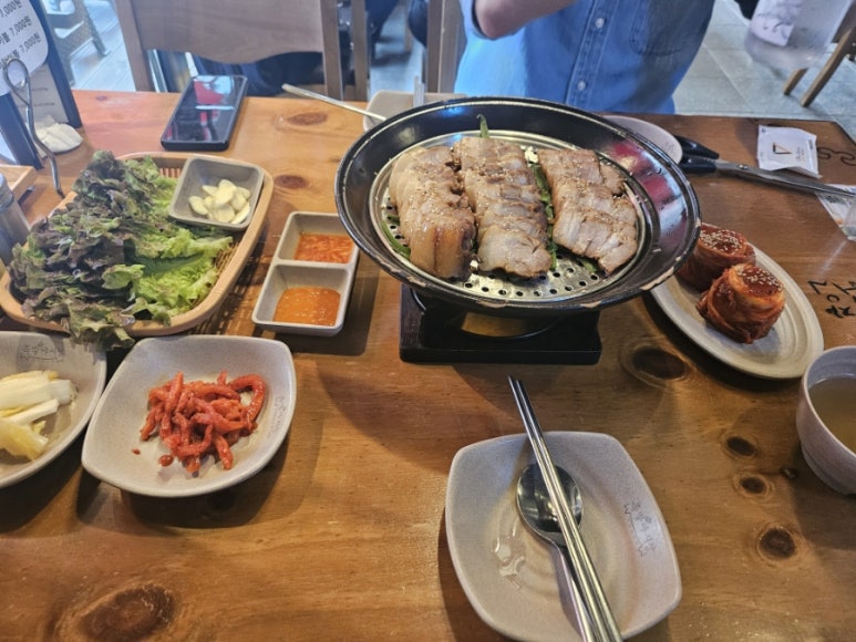 족발야시장 무청감자탕 선유도점 이미지