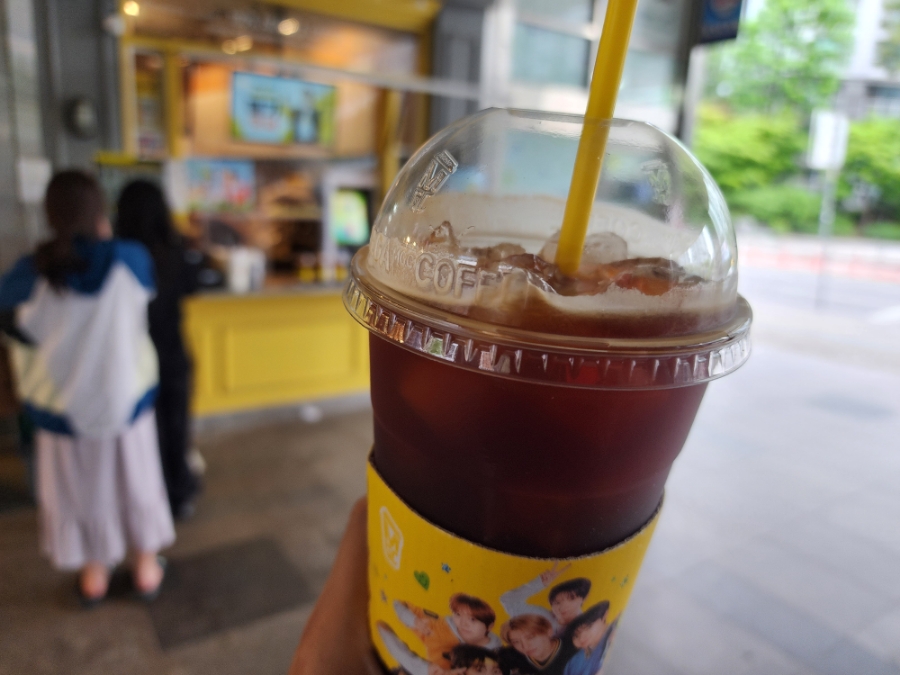 메가MGC커피 잠실나루역점 사진 4