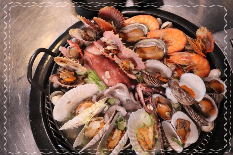 조개와칼국수 이미지