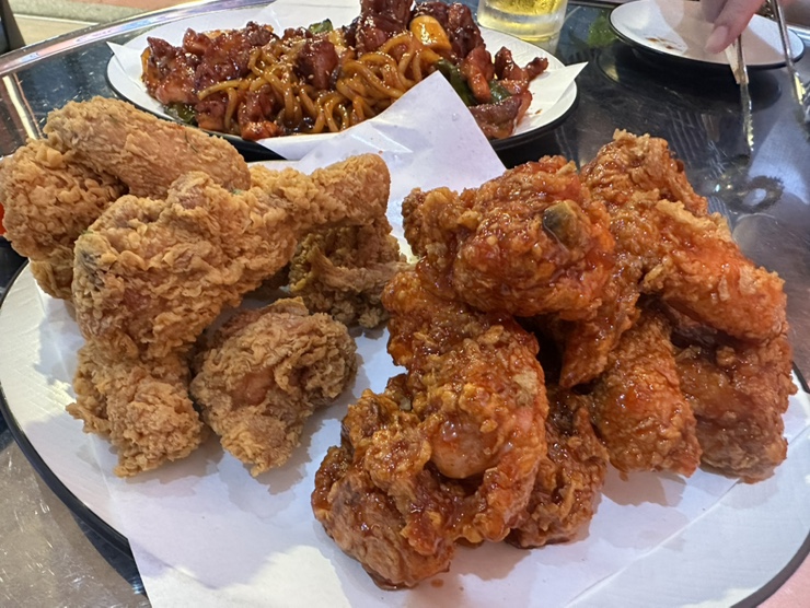봉다리숯불두마리치킨 이미지