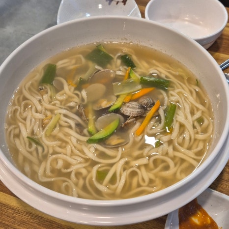 양산마늘보쌈,칼국수 이미지