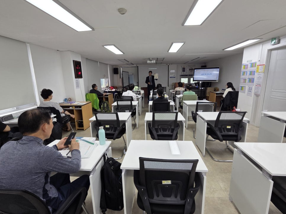 (사)한국요양보호사교육기관협회 이미지