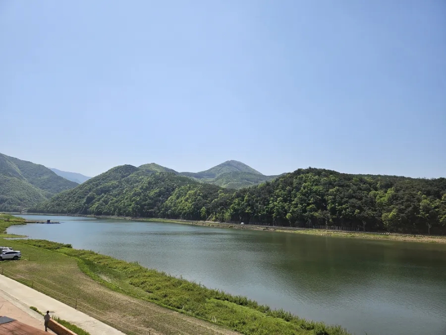 썸데이카페 이미지