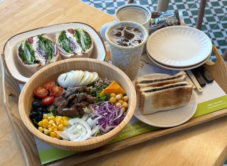 샐러데이즈 아산모종점 이미지
