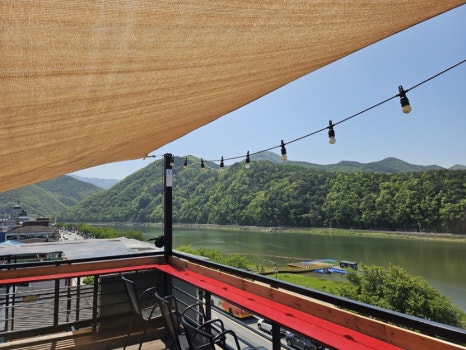 썸데이카페 이미지