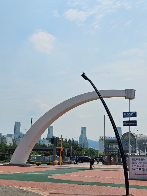 주식회사 뉴에라프로젝트 이미지
