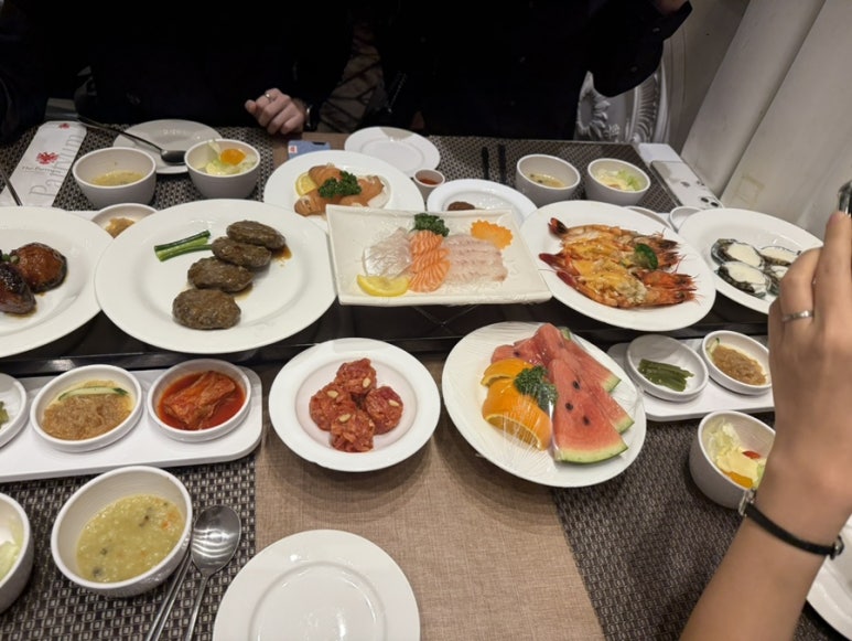 대하한식뷔페 이미지