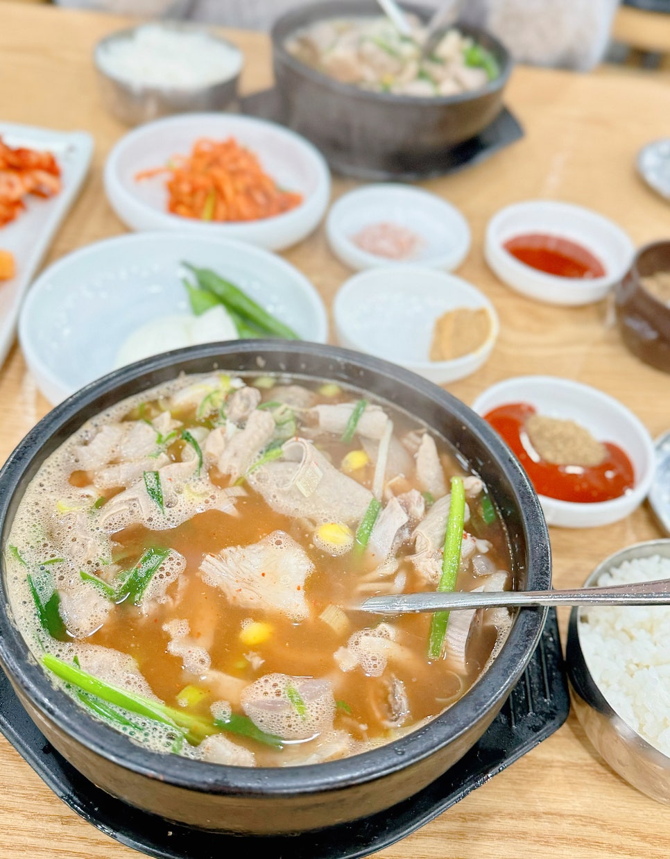 자리봉국밥 이미지
