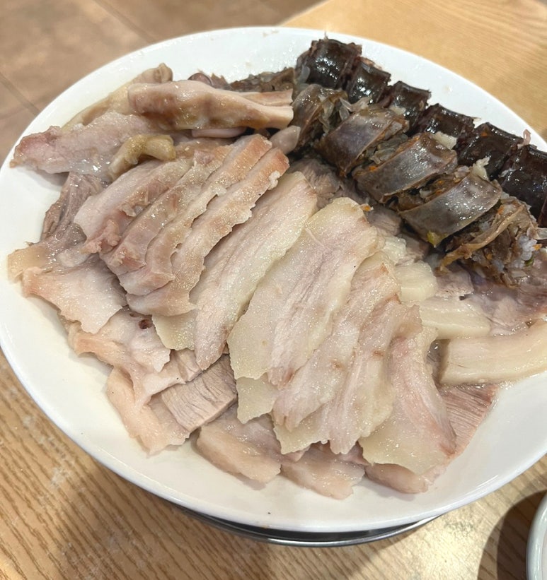 돈국밥 본점 이미지