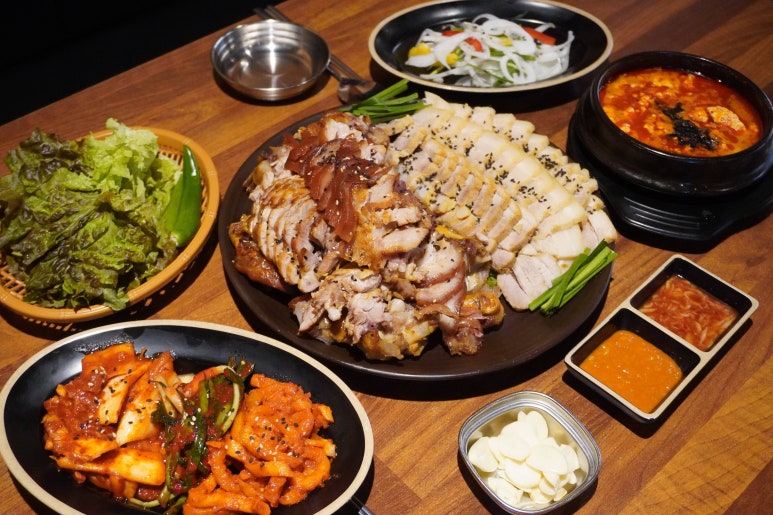 정성족발보쌈 이미지