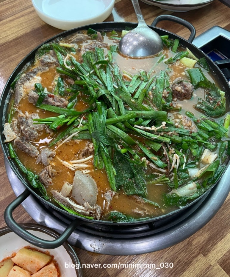 가마솥염소탕 이미지