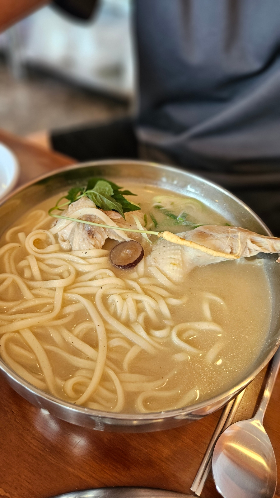 정성닭칼국수 이미지