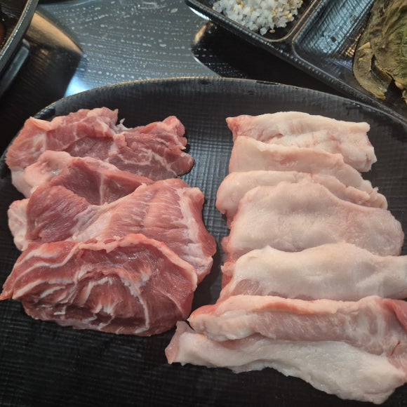 뒷고기와대패삼겹살 이미지