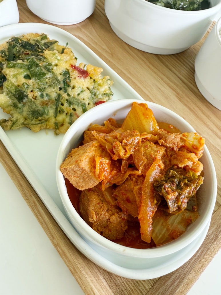 돈이랑김치랑 이미지