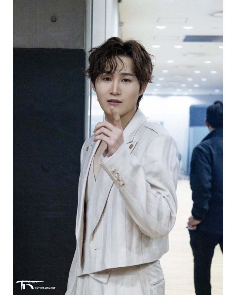 비하인드헤어 이미지