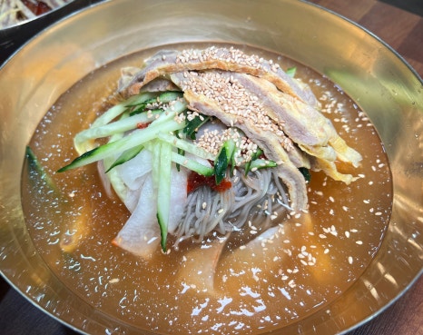 초정육전밀면소고기탕 이미지