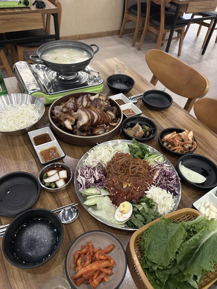 더오향족발 이미지