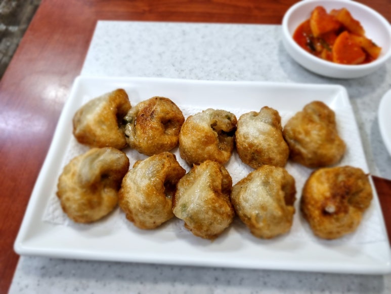 고바우만두손만두 이미지