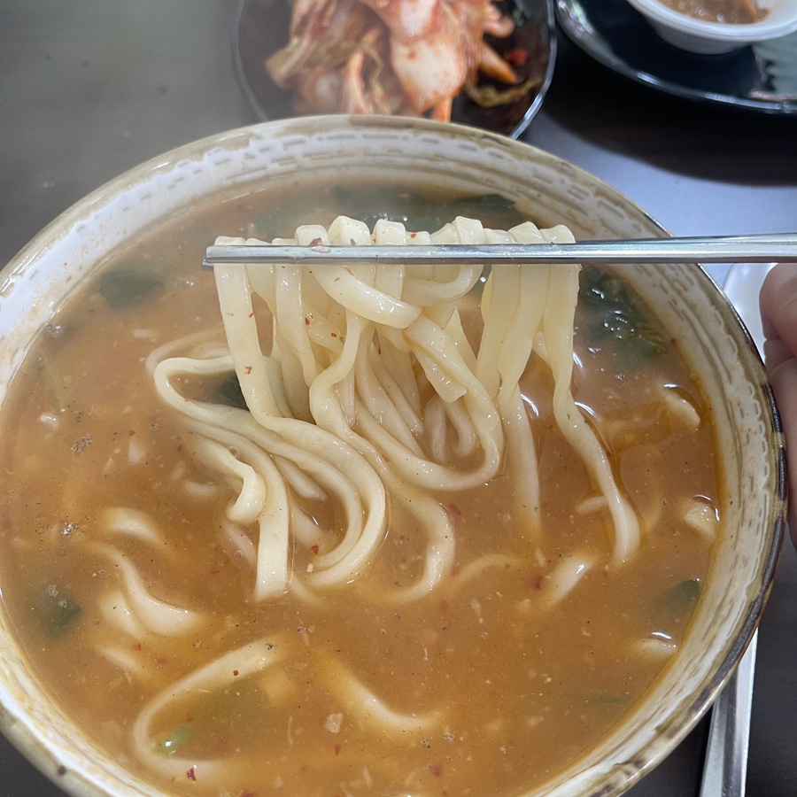 엄딸어탕칼국수 이미지