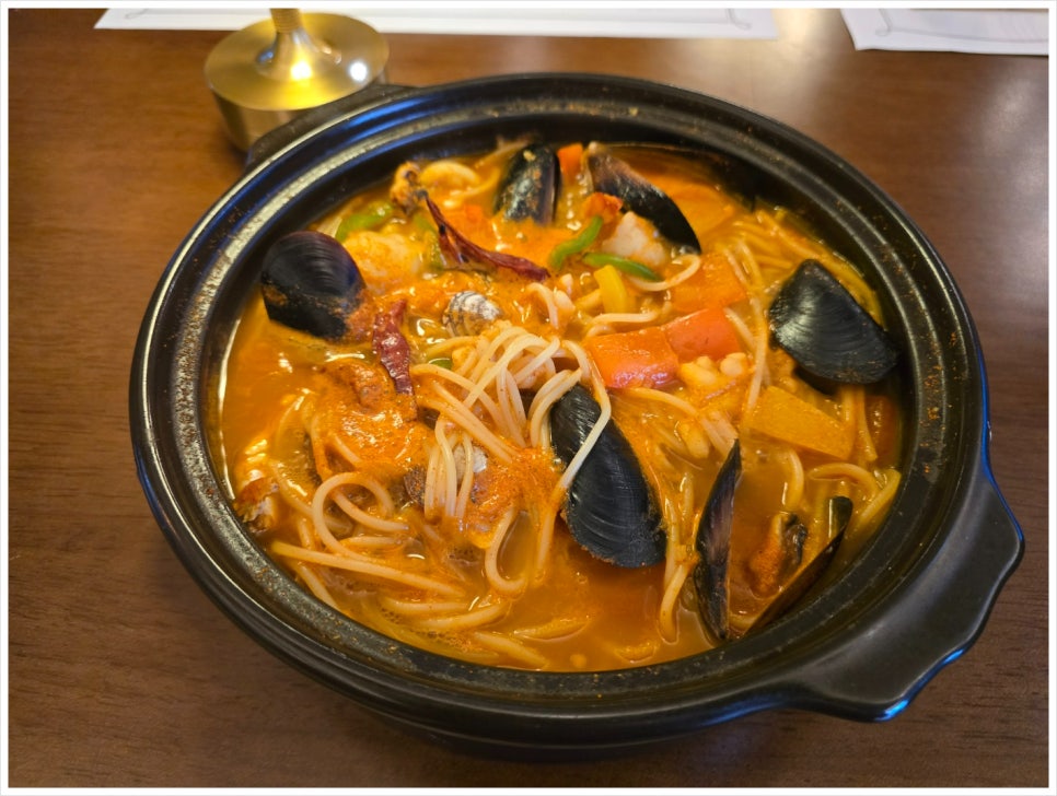 강테이블 이미지