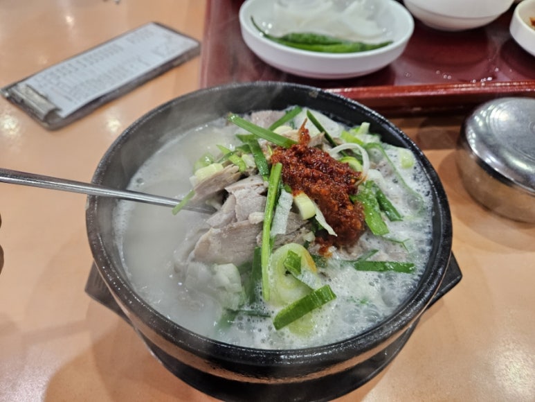 유니고기국밥 이미지
