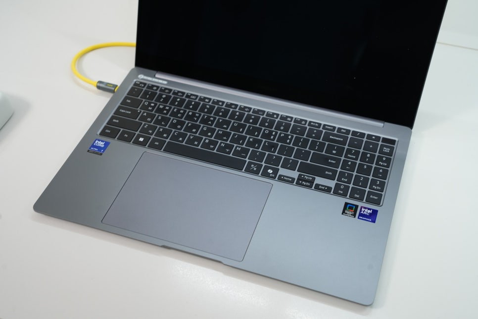 사무용 노트북 고민 끝! 삼성 갤럭시북5 프로 NT960XHA-K71AR 사용기 "CPU는 기본 넉넉한 메모리와 디스플레이 조화" 이미지 14