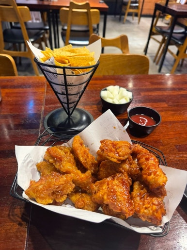 교촌치킨암사 이미지
