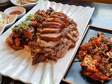 돈토지왕족발 이미지