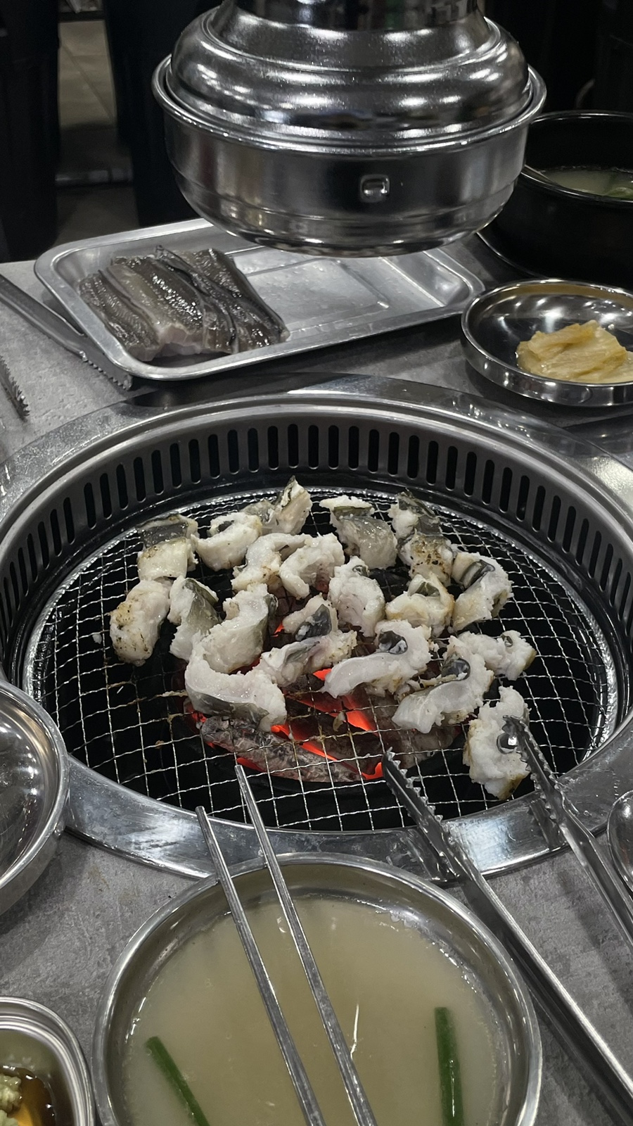 푸른바다 숯불장어 이미지