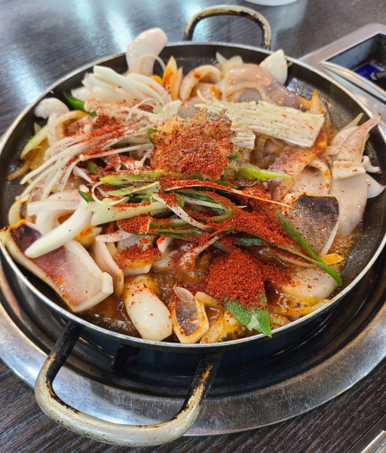 황성얼큰오징어찌개 이미지