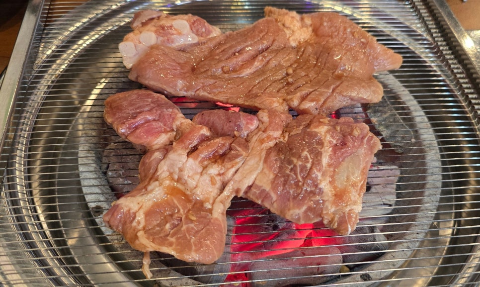 유천참숯불돼지갈비 이미지